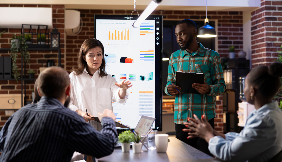 5 Ways to Leverage AI to Bolster Employee Experiences & Engagement